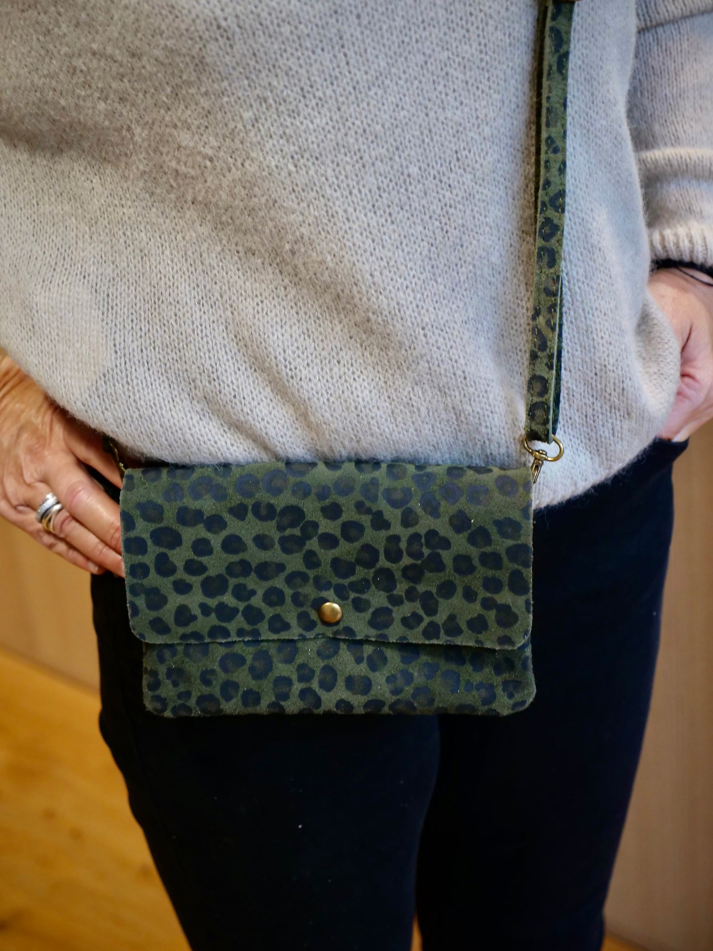 Sac pochette cuir à imprimé animal